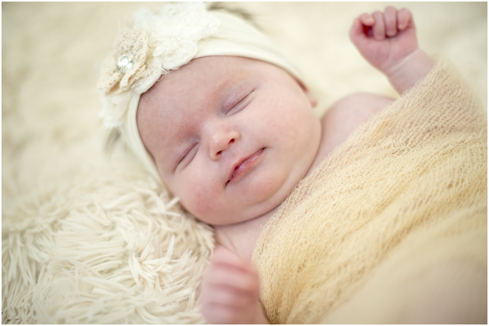 Camden Newborn Photographer, Camden Family Photographer, www.angieduncan.com.au